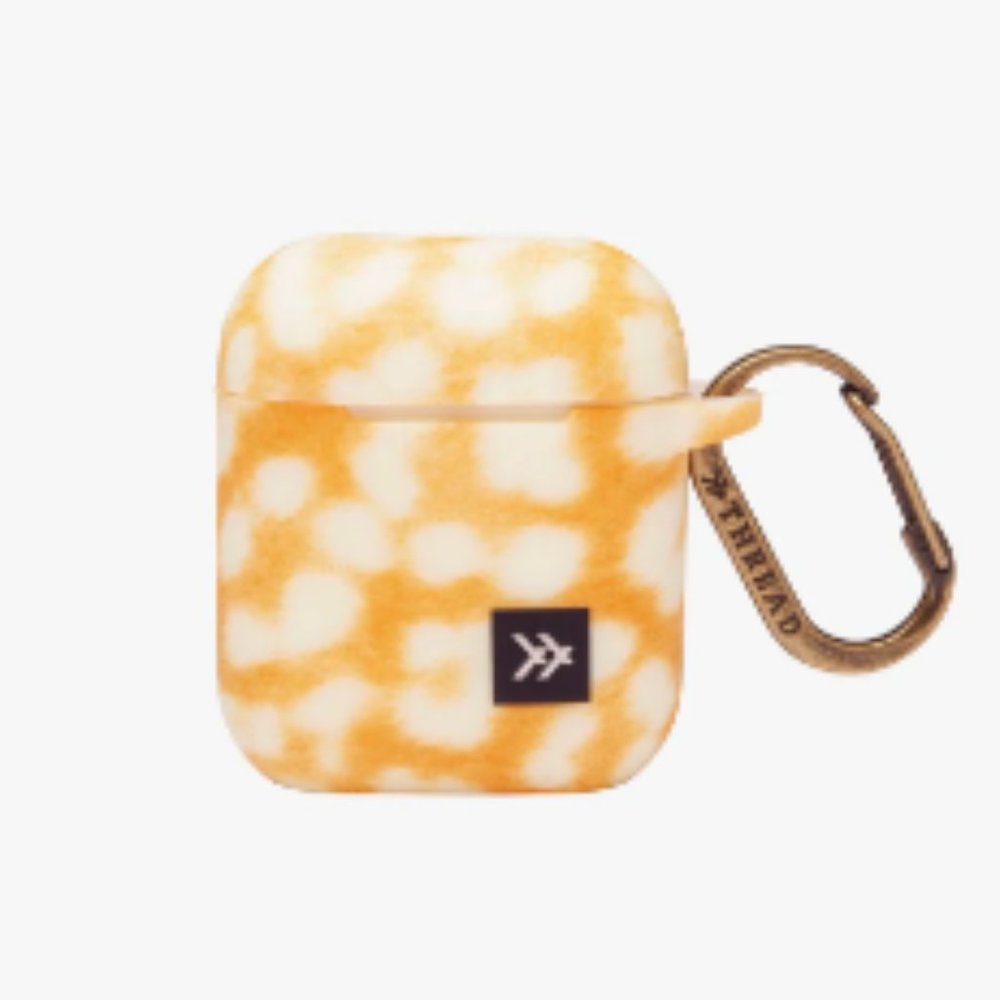 Thread Wallets - Reese Airpods Case - Picture 2 of 2